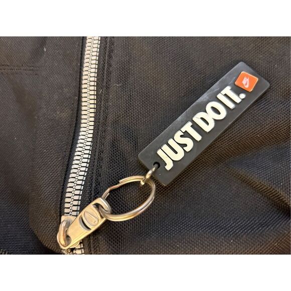 Nike "Just Do It" mini backpack bag 11x13" (distressed logo) key chain zipper - Picture 9 of 10